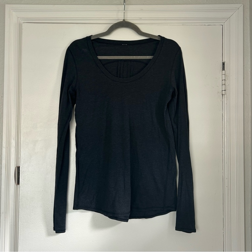 Lululemon Yogi Everyday Long Sleeve Heathered Black 6